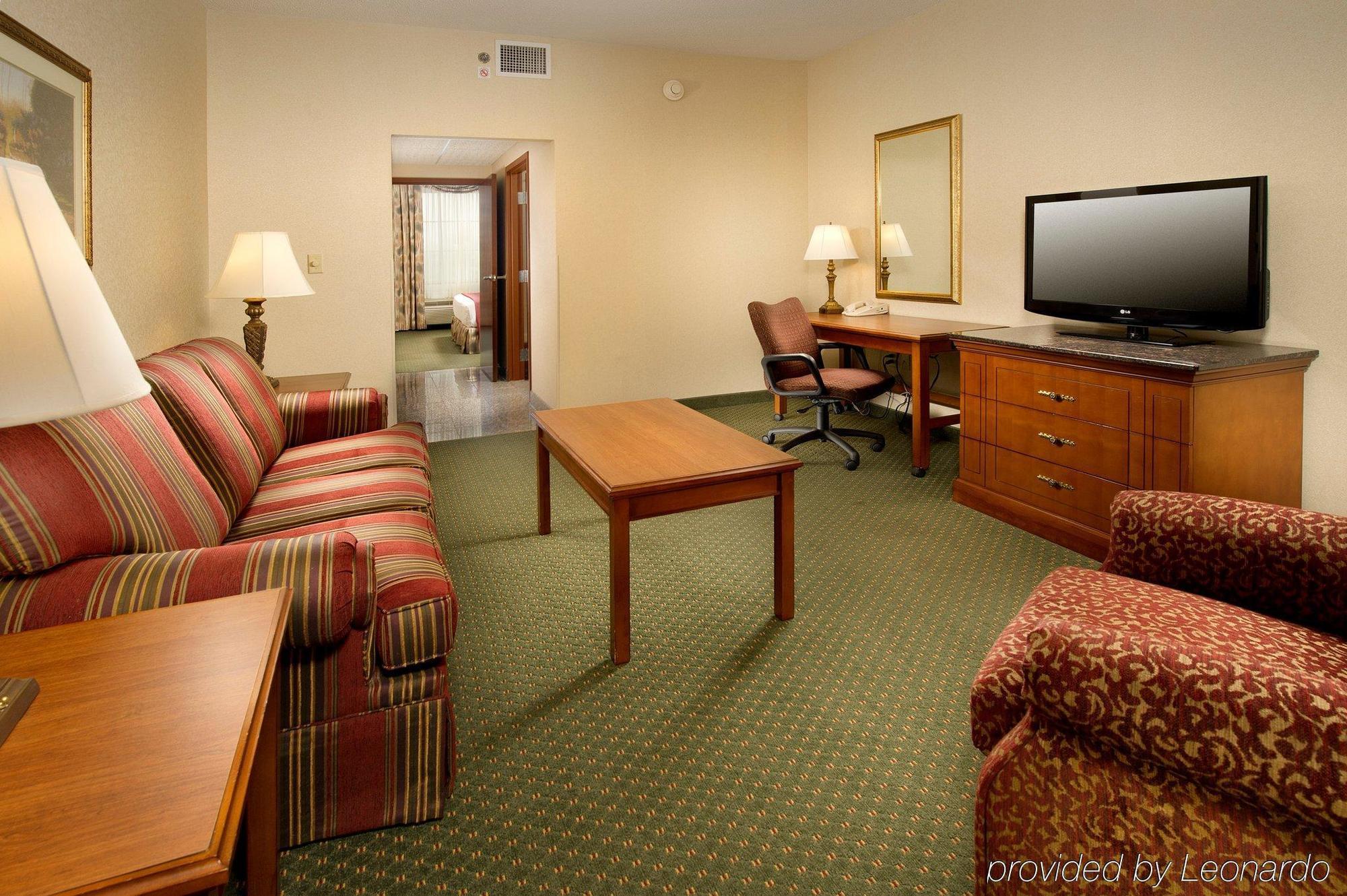 Drury Inn & Suites Greenville Exteriör bild